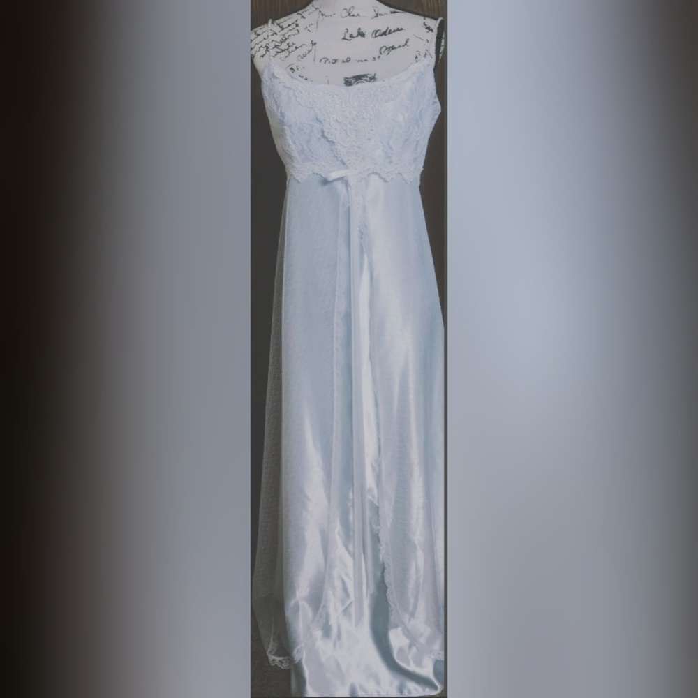 Vintage Loralie Formal Dress Gown Size 12 Ice Blue